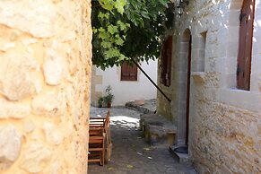 Patriko Traditional Residence