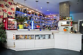 AQUA Hotel