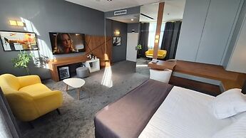 AQUA Hotel
