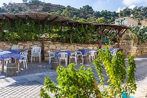 Antonis G. Hotel Apartments