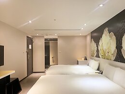 Wholesome Hotel