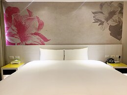 Wholesome Hotel