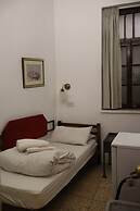 Ron Hotel