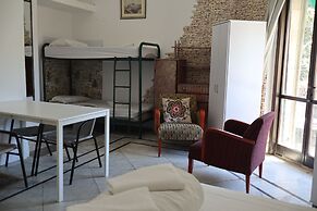Ron Hotel