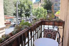Ron Hotel