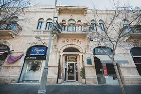 Ron Hotel