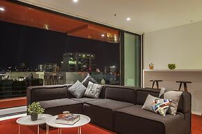 1866 Court & Suites