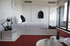 1866 Court & Suites