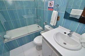 Almudena Apart Hotel