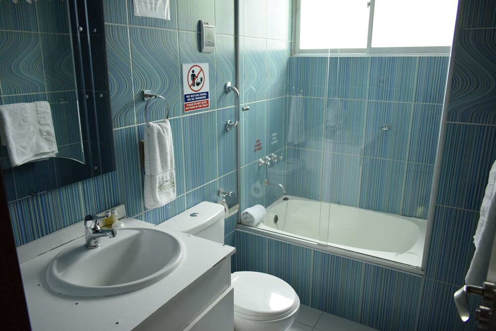 Almudena Apart Hotel