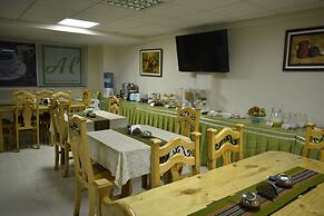Almudena Apart Hotel