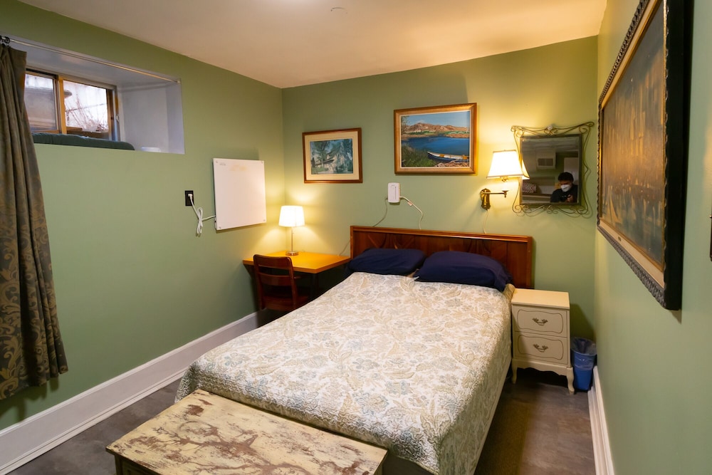 Pring Guesthouse - Hostel