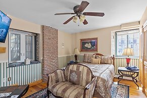 The Noble Suites