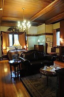 The Noble Suites