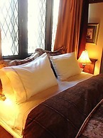 The Noble Suites