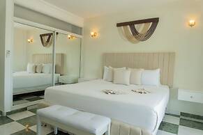 Hotel Checkin El Cortecito