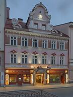 Hotel Embassy