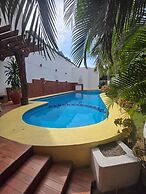 Hotel y Suites Los Encantos