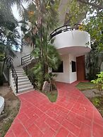 Hotel y Suites Los Encantos