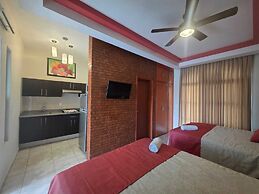 Hotel y Suites Los Encantos