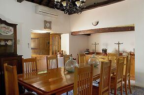Yellow Aloe Guesthouse