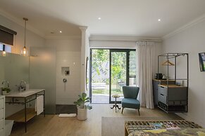 Twice Central Guesthouse