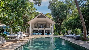 Nomad Beach Resort