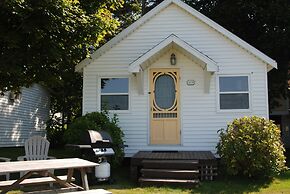 Shining Waters Cottages