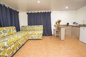 Hotel Verde Mar Direct Beach Access