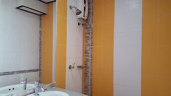 First & Frang Hotel