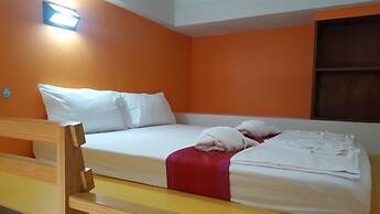 First & Frang Hotel