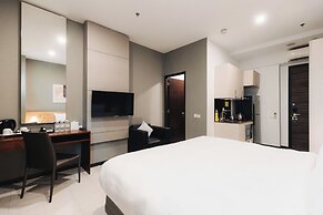 Louis Kienne Serviced Residences