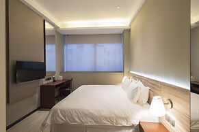 Louis Kienne Serviced Residences