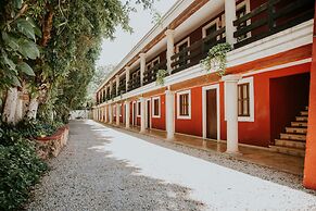 Hotel Holly