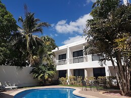 Hotel Holly
