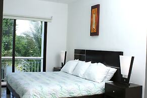 Hotel Holly