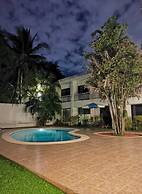 Hotel Holly