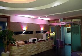 SKY Hotel