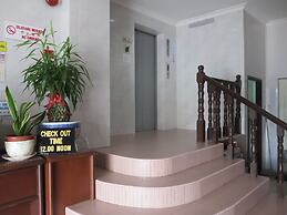 Wah May Hotel