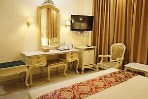 Hotel Indah Palace Solo