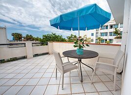 Hotel Acacia Marina