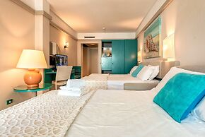 Hotel Acacia Marina