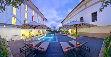 HARRIS Hotel & Conventions Denpasar Bali