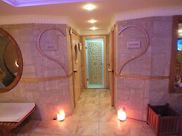 Grand Asiyan Hotel