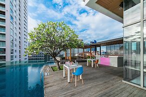 Seven Zea Chic Hotel