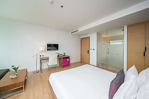 Seven Zea Chic Hotel