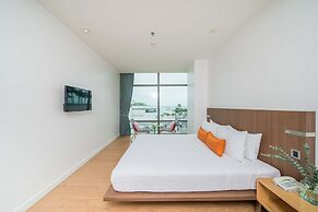 Seven Zea Chic Hotel