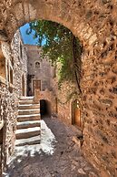 Malvasia Traditional Hotel