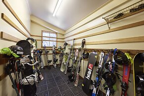 Ripparoo Ski Lodge