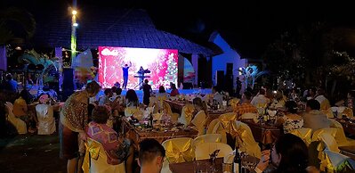 Sun & Sands Beach Hotel